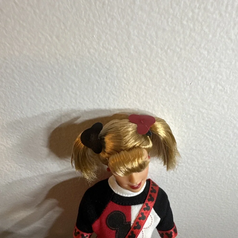 Vintage‎ Barbie #28172 Disney Favorites Theme Park Exclusive